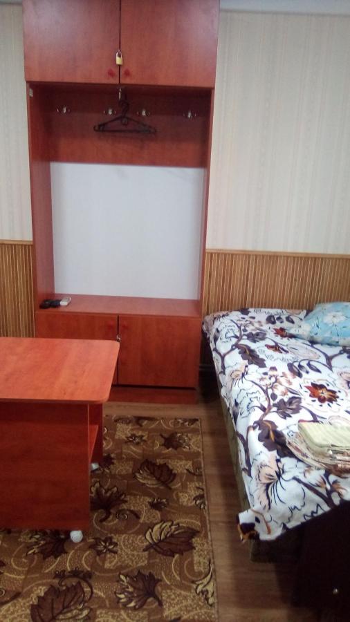 1-Я Слободская, 17А, Угол Проспекта Центрального, 3 Дивана, Wi-Fi, Отдельный Вход. Mykolajiv Buitenkant foto