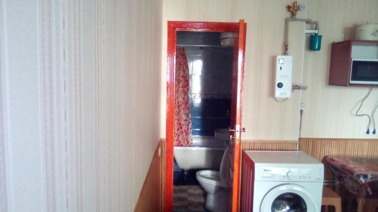 1-Я Слободская, 17А, Угол Проспекта Центрального, 3 Дивана, Wi-Fi, Отдельный Вход. Mykolajiv Buitenkant foto